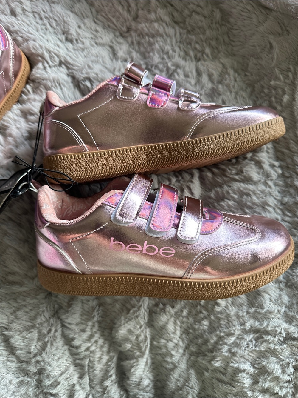 💖 NWT Bebe Girls Metallic Pink Hook & Loop Sneakers Size 3 Rose Gold Shoes